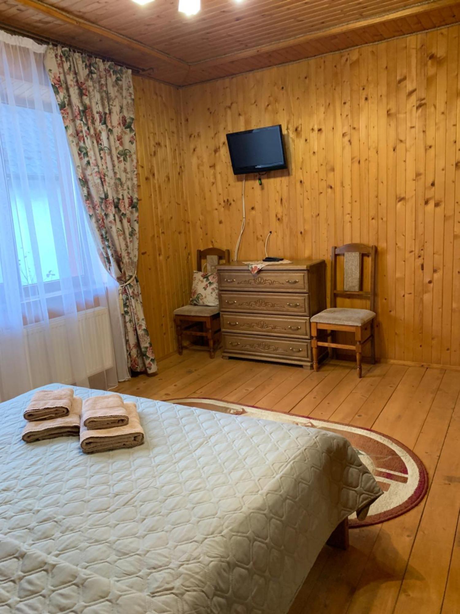 Villa Dereviy Jaremče Esterno foto