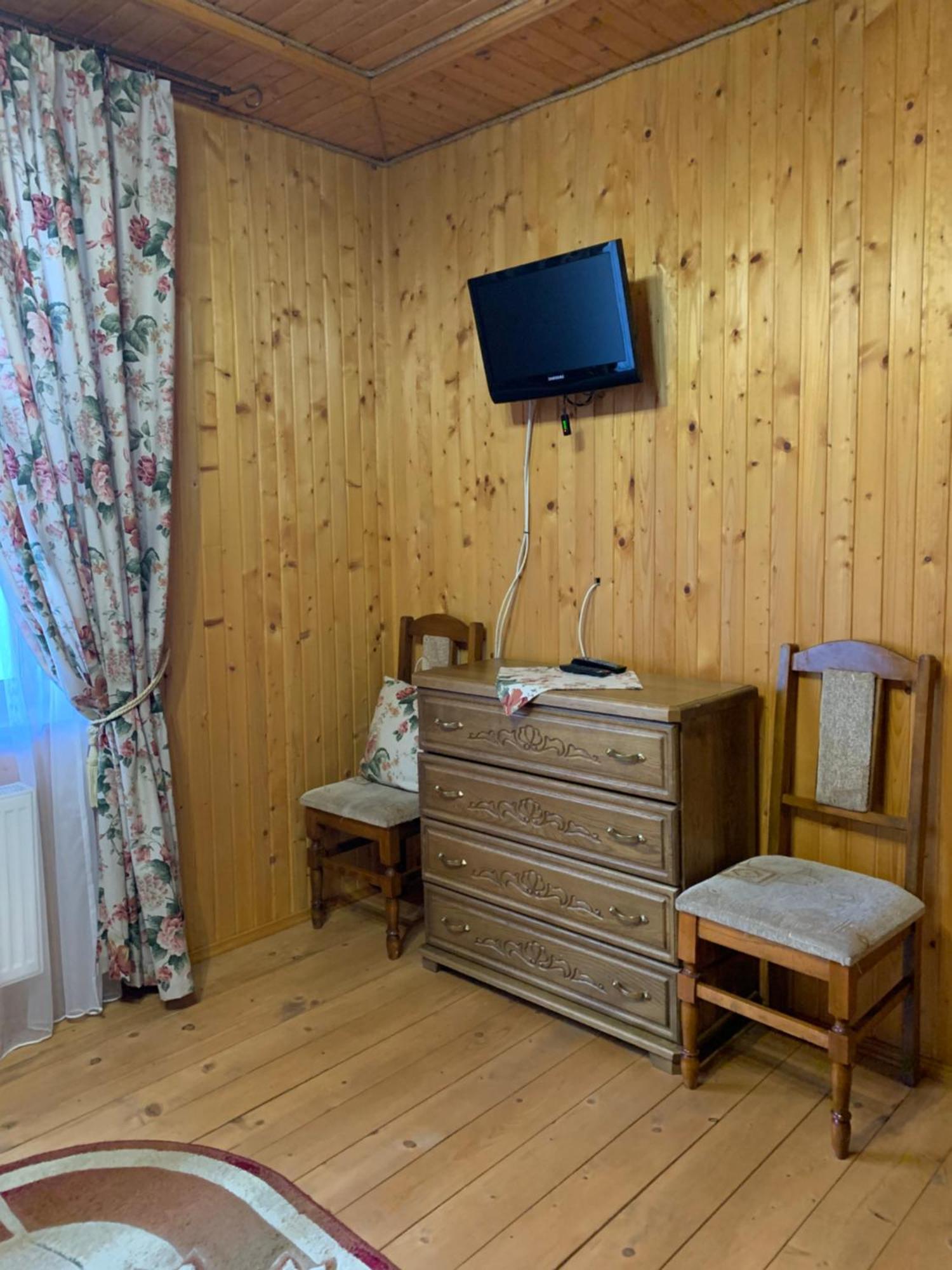 Villa Dereviy Jaremče Esterno foto