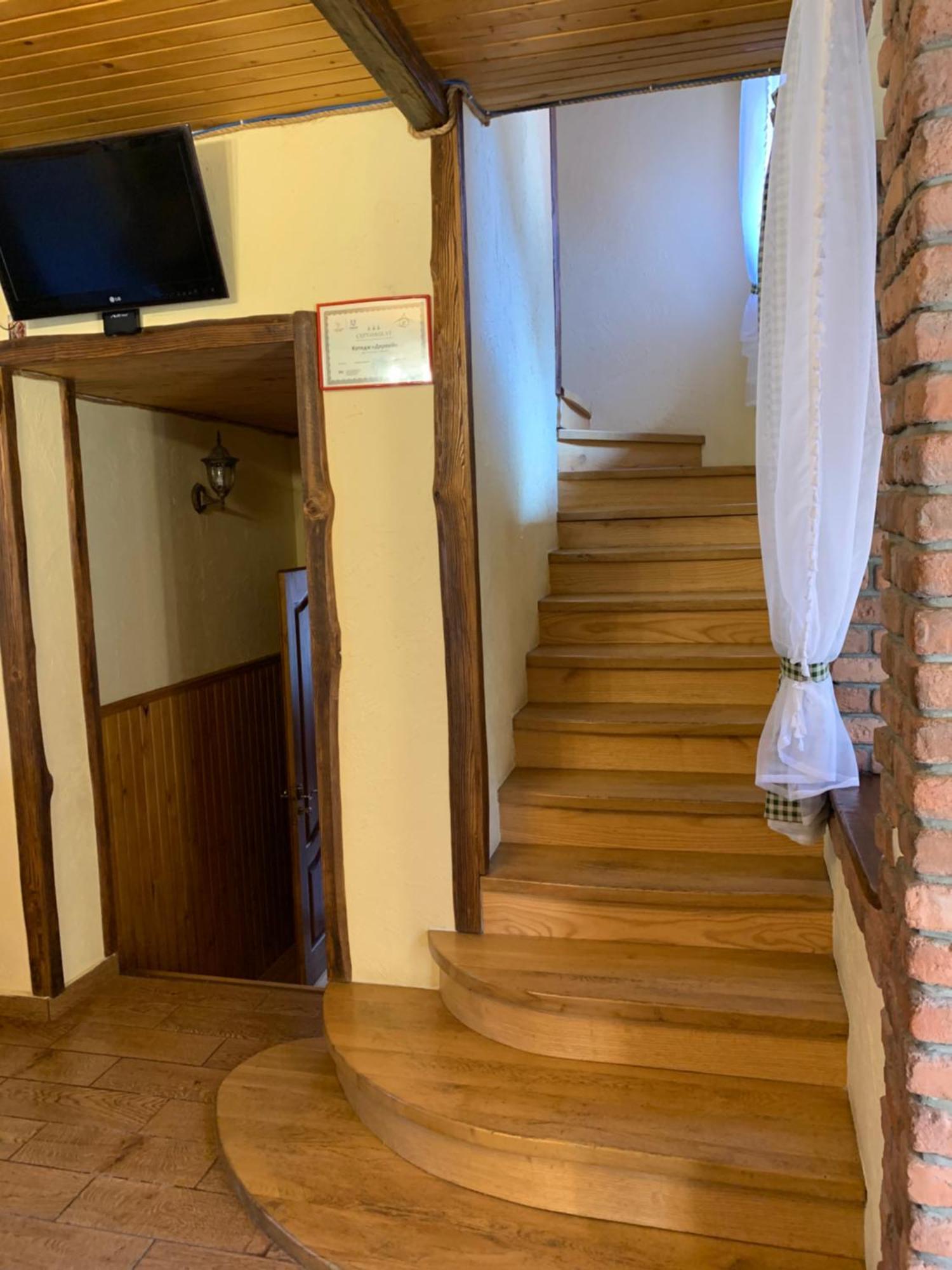 Villa Dereviy Jaremče Esterno foto