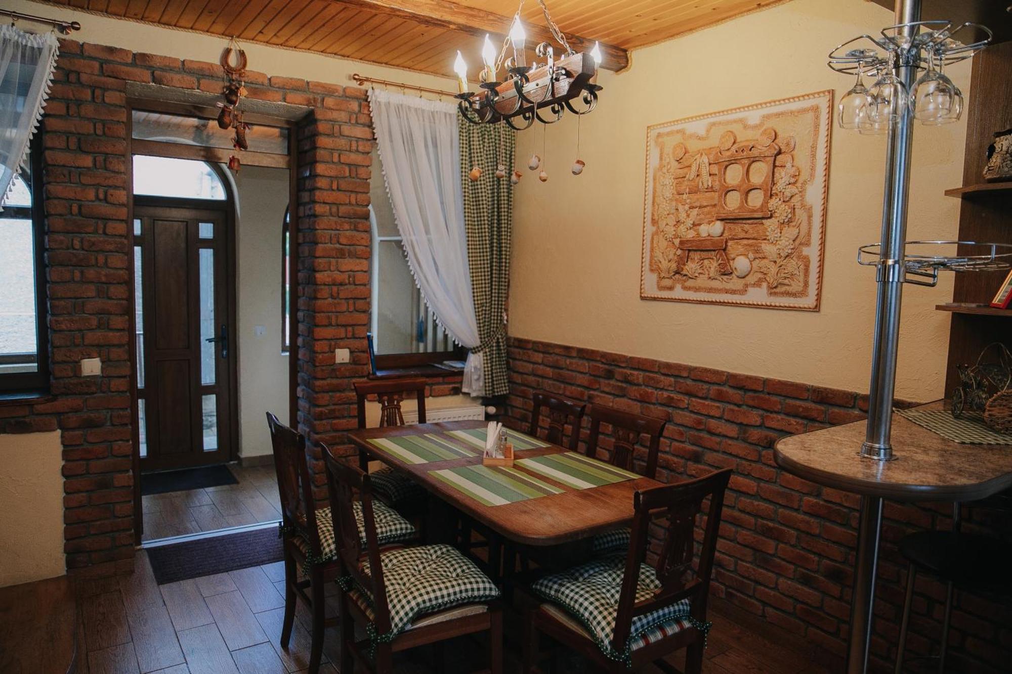 Villa Dereviy Jaremče Esterno foto